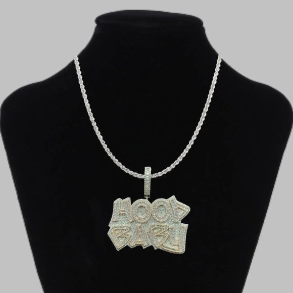 Luxury Font Hood Baby Silver Color Pendant - Picture 2 of 3
